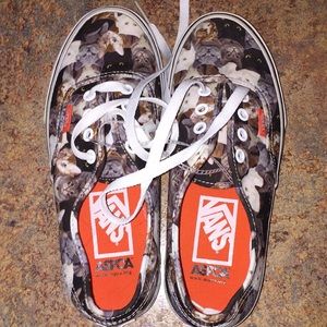 BNWT Kitty  ASPCA Vans Lace Up shoes